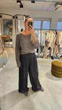 Afbeelding in Gallery-weergave laden, CEREN pleated wide leg pants