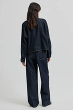 Afbeelding in Gallery-weergave laden, COLUMBUS shirt