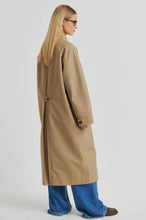 Afbeelding in Gallery-weergave laden, EFFYE jas