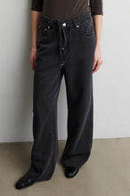 Afbeelding in Gallery-weergave laden, IRVANA denim jeans