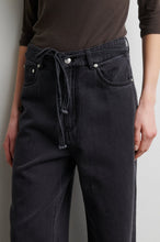 Afbeelding in Gallery-weergave laden, IRVANA denim jeans