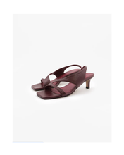 Afbeelding in Gallery-weergave laden, DELFINA burgundy leather sandals