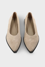 Afbeelding in Gallery-weergave laden, CPH415 suede sand