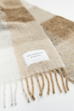 Afbeelding in Gallery-weergave laden, CPH SHAWL 4