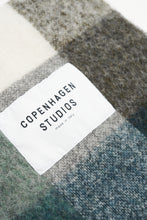 Afbeelding in Gallery-weergave laden, CPH SHAWL 2