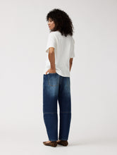 Afbeelding in Gallery-weergave laden, MILA t-shirt