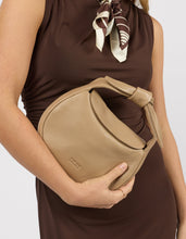 Afbeelding in Gallery-weergave laden, COCO croissant