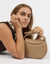 Afbeelding in Gallery-weergave laden, COCO croissant