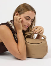 Afbeelding in Gallery-weergave laden, COCO croissant