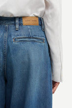 Afbeelding in Gallery-weergave laden, SAHARPER PLEAT JEANS 15893