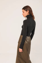 Afbeelding in Gallery-weergave laden, FITTED RIBBED top