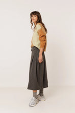 Afbeelding in Gallery-weergave laden, PLEATED CROSSOVER SKIRT