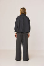 Afbeelding in Gallery-weergave laden, JACKET WITH ELASTIC HEM