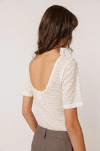 Afbeelding in Gallery-weergave laden, SLIM CIRCULAR JACQUARD T-SHIRT