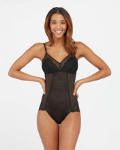 Afbeelding in Gallery-weergave laden, Spotlight on Lace - Bodysuit
