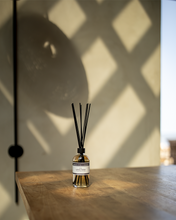 Afbeelding in Gallery-weergave laden, Fragrance Sticks No.09 Lemon Notes 250ml