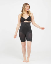 Afbeelding in Gallery-weergave laden, Thinstincts 2.0 High-Waisted Mid-Thigh Short