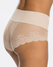 Afbeelding in Gallery-weergave laden, Undie-Tectable Lace Hi-Hipster