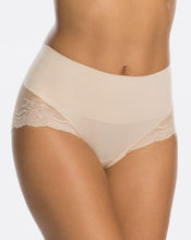 Afbeelding in Gallery-weergave laden, Undie-Tectable Lace Hi-Hipster