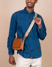 Afbeelding in Gallery-weergave laden, Webbing Strap herringbone/sand/cognac
