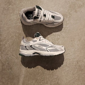THE RE RUN sneakers | white/green/silver
