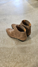 Afbeelding in Gallery-weergave laden, SONIA METAL basket suede boots
