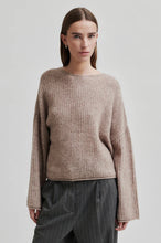 Afbeelding in Gallery-weergave laden, YMMA knit open back sweater
