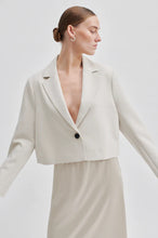 Afbeelding in Gallery-weergave laden, EVIE CROPPED BLAZER
