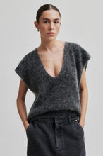 Afbeelding in Gallery-weergave laden, CAMRYN knit vest
