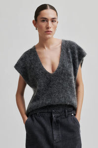 CAMRYN knit vest