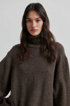 Afbeelding in Gallery-weergave laden, ALPHA KNIT T-NECK
