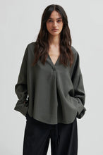 Afbeelding in Gallery-weergave laden, TIMELINE blouse
