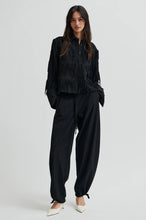 Afbeelding in Gallery-weergave laden, DANCING cropped shirt
