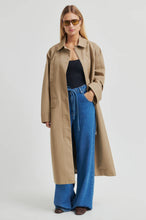 Afbeelding in Gallery-weergave laden, EFFYE jas
