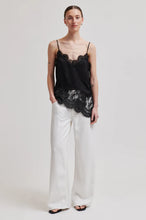 Afbeelding in Gallery-weergave laden, WILINA STRAP TOP
