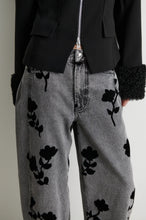 Afbeelding in Gallery-weergave laden, LAWRISSA denim barrel jeans
