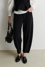 Afbeelding in Gallery-weergave laden, LOANA denim barrel jeans
