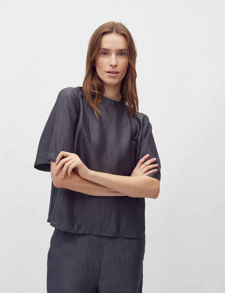 SAMIA-M top