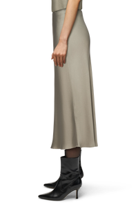 URA skirt