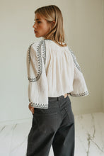 Afbeelding in Gallery-weergave laden, BELL-SLEEVE SHIRT
