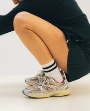 Afbeelding in Gallery-weergave laden, WAIROA | silver merlot sneakers
