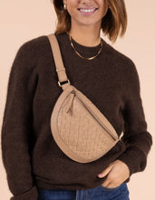 Afbeelding in Gallery-weergave laden, RAY Bum Bag
