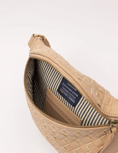 Afbeelding in Gallery-weergave laden, RAY Bum Bag
