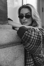 Afbeelding in Gallery-weergave laden, CIDORE Woolen check bomber jacket brown check
