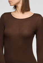 Afbeelding in Gallery-weergave laden, Perfect Line cashmere - T-Shirt Long Sleeve | chocolate 3
