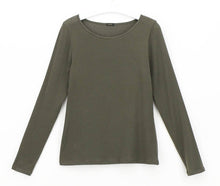 Afbeelding in Gallery-weergave laden, Perfect Line Cashmere - T-Shirt Long Sleeve leger groen
