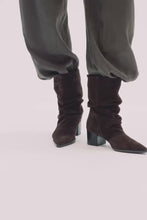 Video laden en afspelen in Gallery-weergave, CPH292 vintage boots
