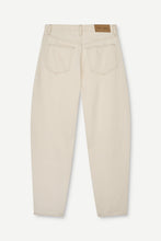 Afbeelding in Gallery-weergave laden, SAVEYRA JEANS 16017
