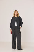 Afbeelding in Gallery-weergave laden, JACKET WITH ELASTIC HEM
