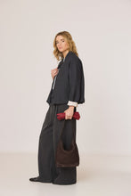 Afbeelding in Gallery-weergave laden, JACKET WITH ELASTIC HEM
